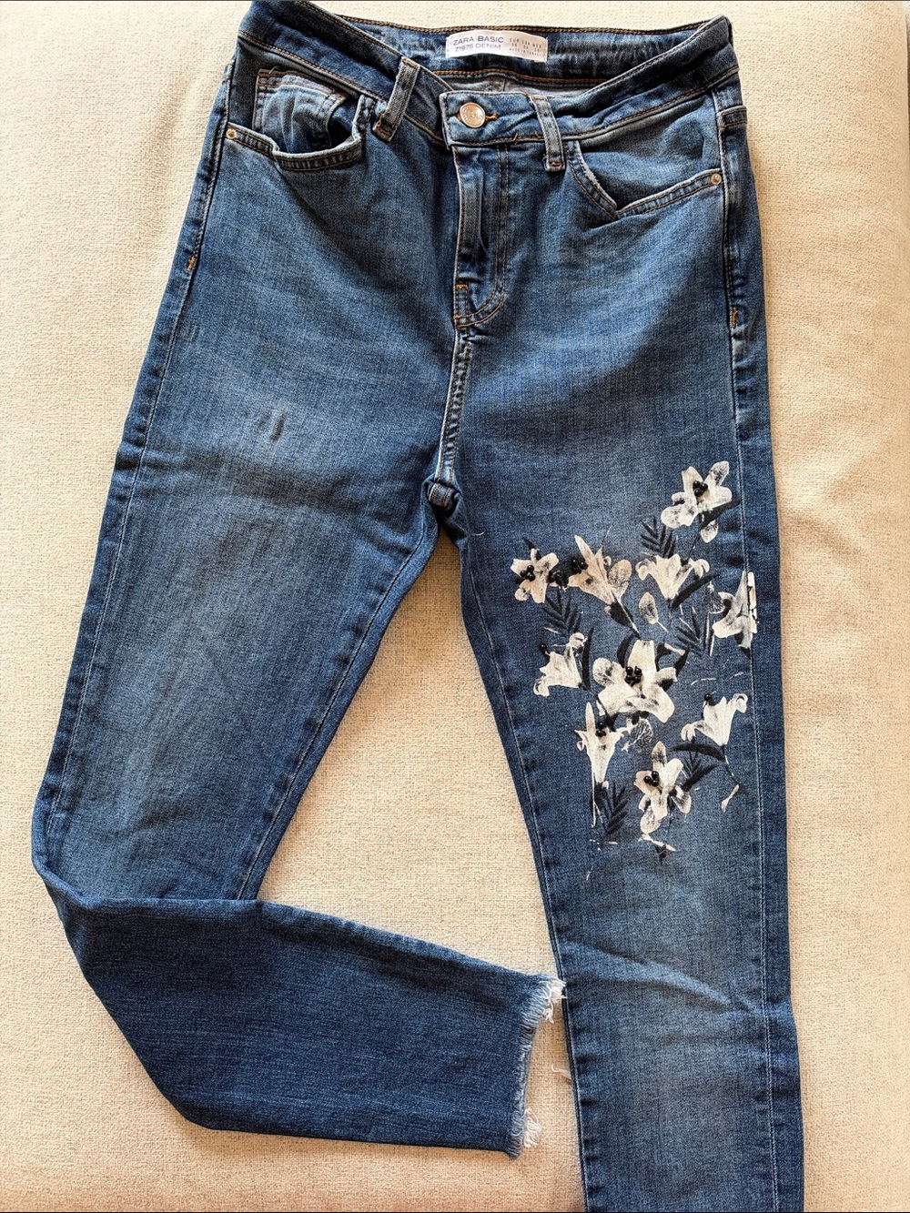 Zara Blue Women's Floral Embroidered Jeans